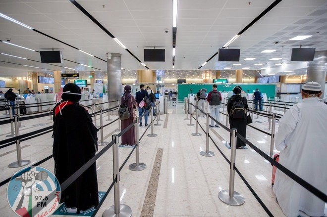 مطار سعودي يوزع هدايا خاصة على المسافرين