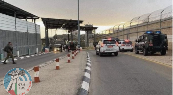الاحتلال يعتقل مواطناً على حاجز الجيب العسكريّ شمال غرب القدس