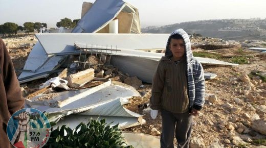 الاحتلال يهدم مساكن وبركسات في مسافر يطا جنوب الخليل