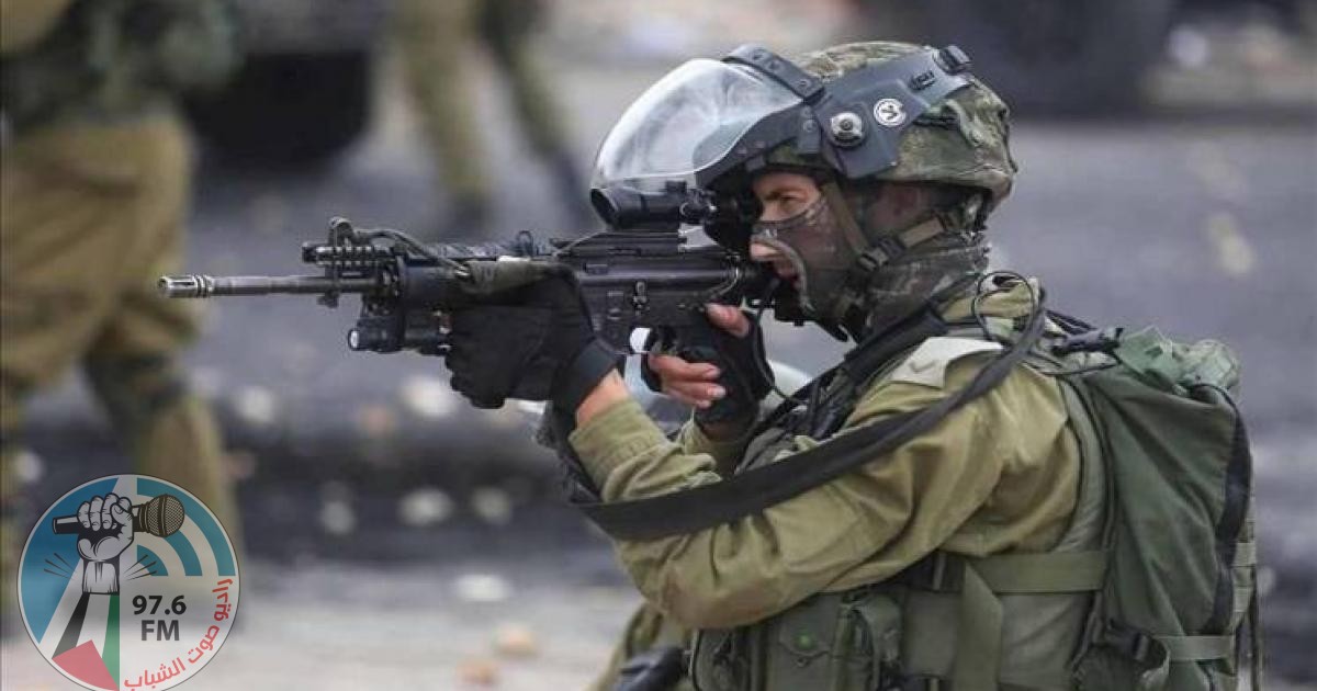 الاحتلال يمنح الضوء الاخضر للجنود باطلاق النار على الشبان الفلسطينيين ملقي الحجارة