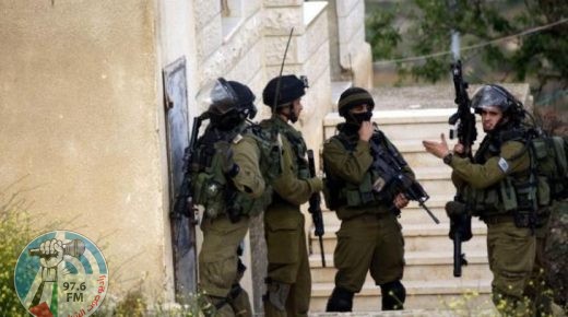 الاحتلال يقتحم منزل محافظ القدس ويعتقل ابن شقيقه