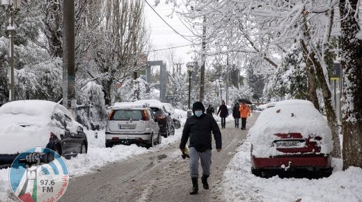 تعطل حركة المرور في اليونان بسبب تراكم الثلوج