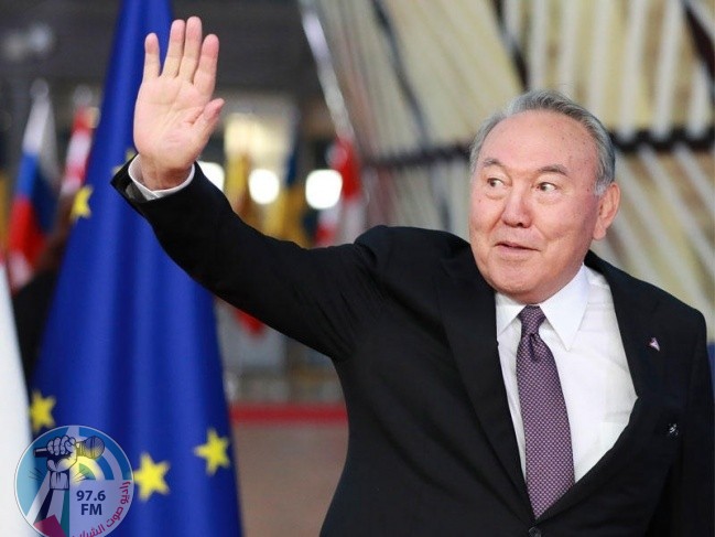 عريضة في كازاخستان تطالب بسحب الحصانة من نزارباييف