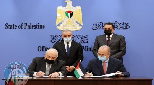 الحكومة توقّع اتفاقية موافقة وضمان إنشاء محطة توليد طاقة كهربائية