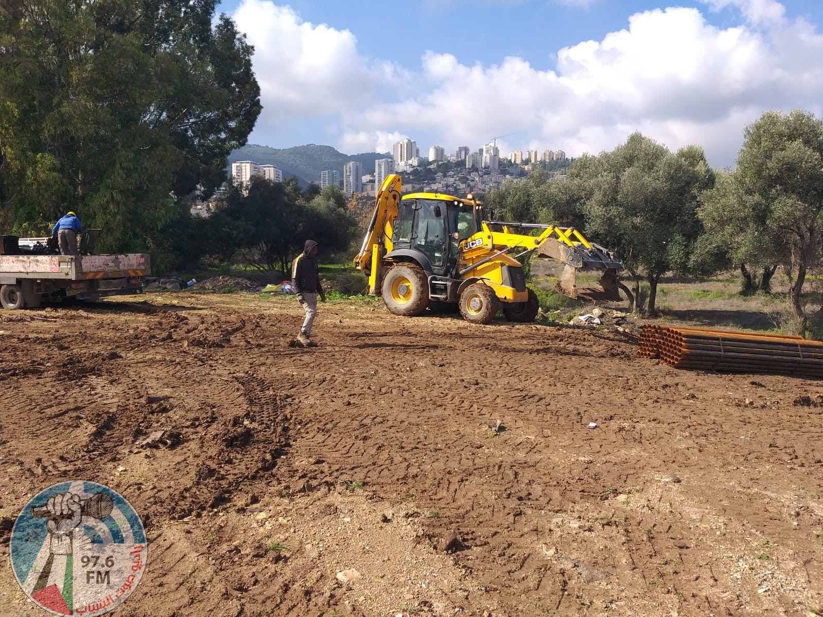 الاحتلال يقتحم مقبرة القسام في بلدة الشيخ المهجرة بنية إجراء تجريف فيها