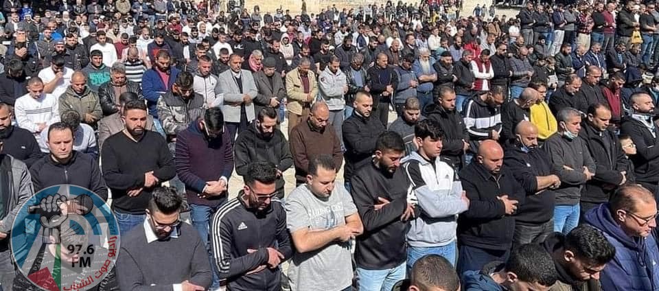65 ألفا يؤدون صلاة الجمعة في المسجد الأقصى