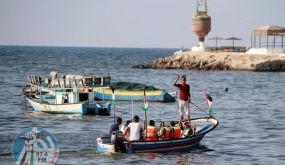 الاحتلال يستهدف مراكب الصيد ورعاة الأغنام في غزة