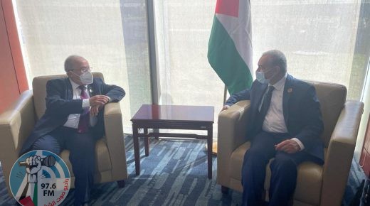 رئيس الوزراء يلتقي وزير الخارجية الجزائري