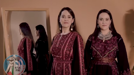“ثوبي تاريخي”.. الثوب الفلسطينيّ يتصدر مواقع التواصل الاجتماعيّ