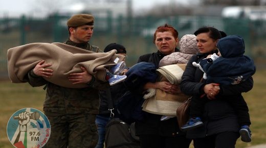 عدد اللاجئين الأوكرانيين يتخطى 4 ملايين .. ونصفهم ببولندا