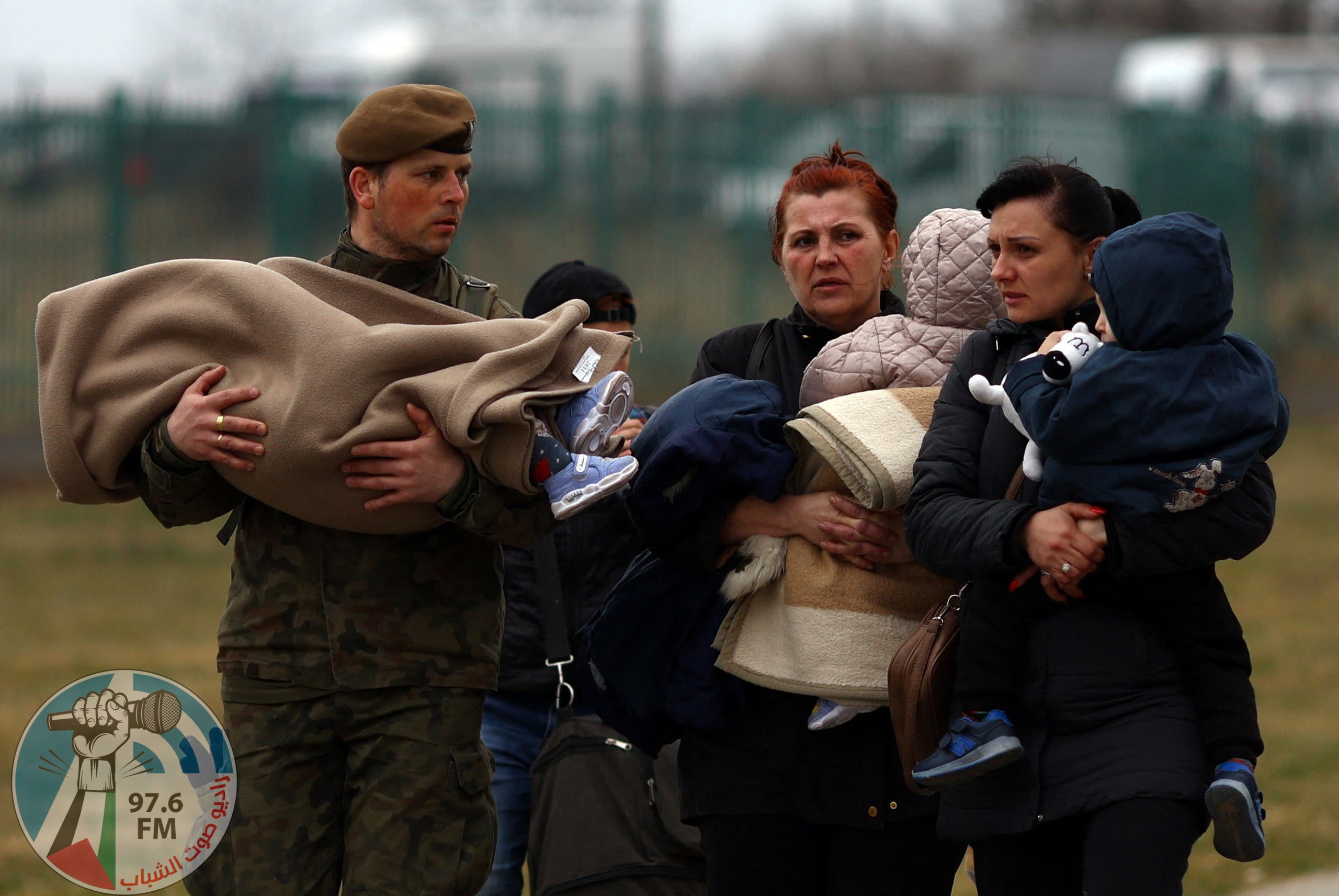 عدد اللاجئين الأوكرانيين يتخطى 4 ملايين .. ونصفهم ببولندا