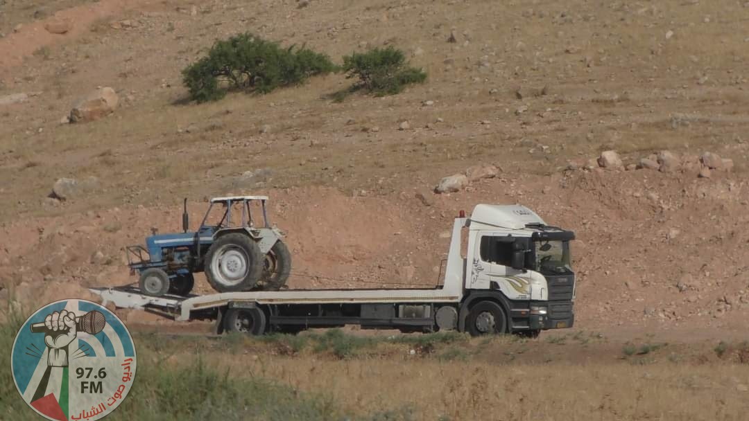 الاحتلال يستولي على شاحنة ويحتجز عمالا ورعاة في الأغوار الشمالية