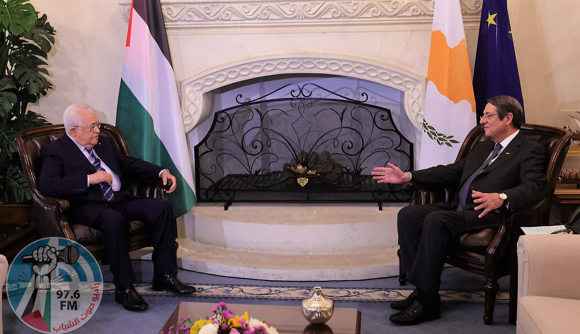الرئيس يجتمع مع رئيس قبرص