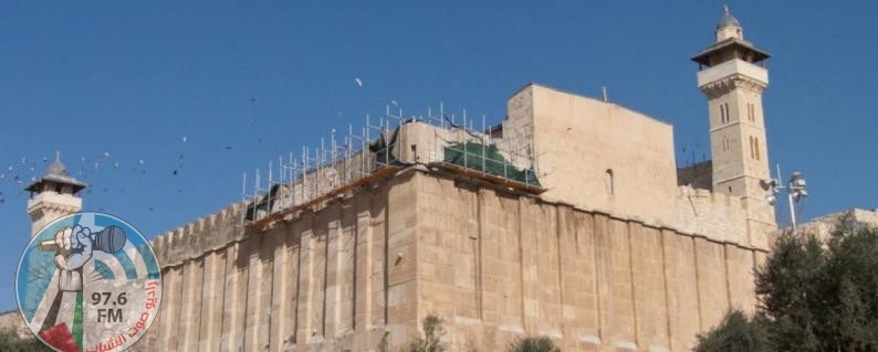 انهيارٌ جزئي في مبنى ملاصق لـ الحرم الإبراهيمي