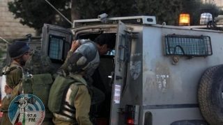 الاحتلال يعتقل ثلاثة مواطنين من مدينة الخليل