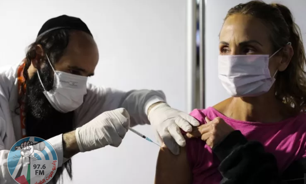إسرائيل تعتزم إعطاء تطعيم مزدوج ضد الكورونا والإنفلونزا