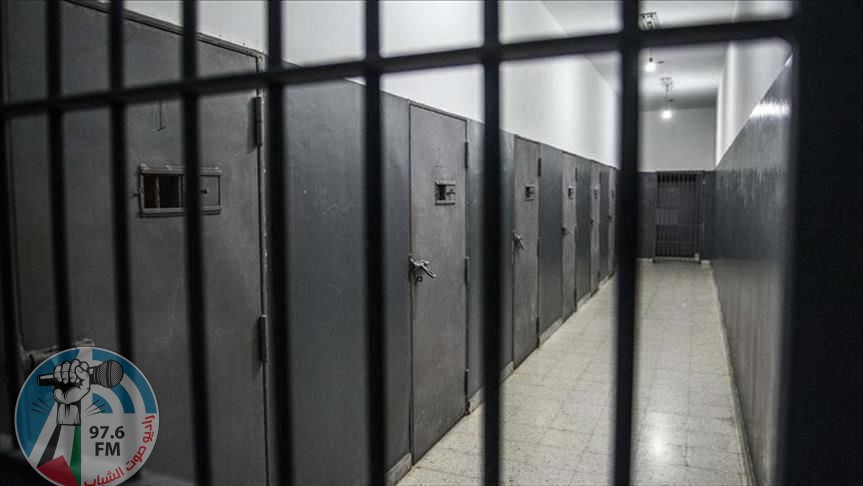 هيئة الأسرى ترصد ثلاث حالات مرضية لأسرى داخل سجون الاحتلال
