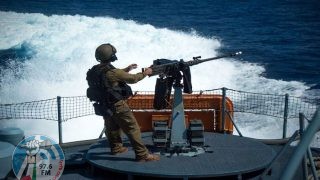 بحرية الاحتلال تستهدف الصيادين شمال وجنوب قطاع غزة