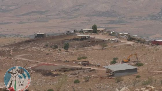 بيت لحم: مستوطنون يعيدون وضع "كرفان" على أرض زراعية في تقوع