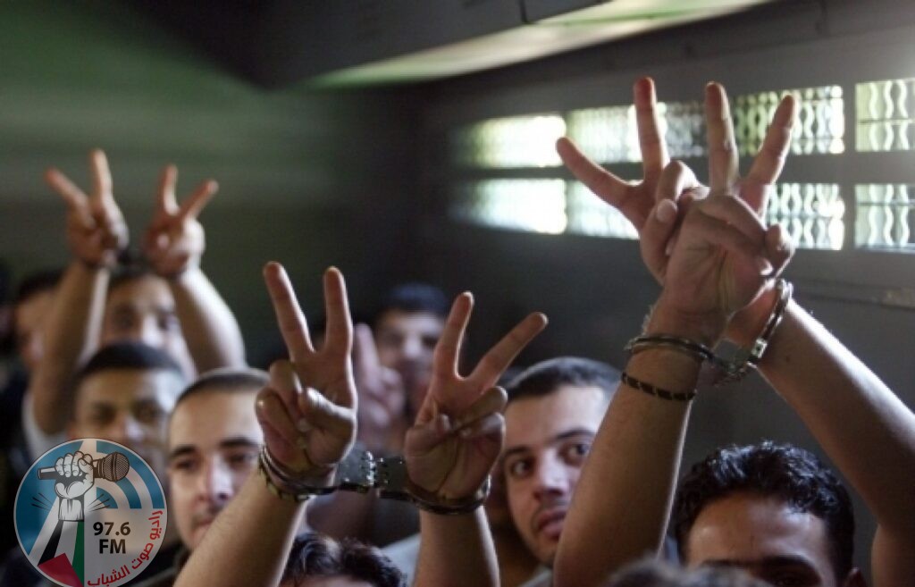 "هيئة الأسرى": 355 معتقلا من أبناء الأجهزة الأمنية في سجون الاحتلال