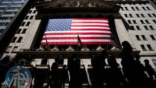 خبراء: الولايات المتحدة قد تواجه ركودا اقتصاديا في الأشهر الـ12 المقبلة