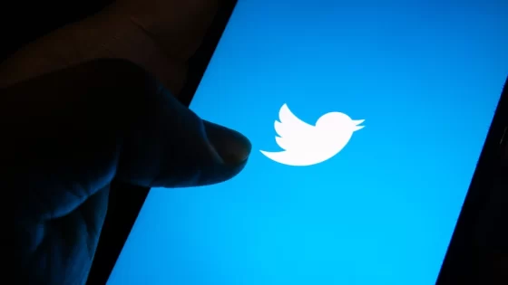 نشطاء في أميركا يعيدون نشر جرائم الاحتلال بحق شعبنا على "تويتر"