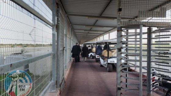 الاحتلال يعتقل مواطنا من خان يونس على حاجز بيت حانون