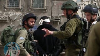 الاحتلال يعتقل مواطنا من مدينة الخليل