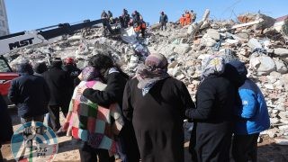 الضحايا الفلسطينيين جراء الزلزال في تركيا