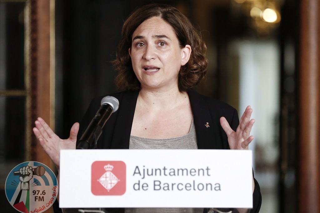 رئيسة بلدية برشلونة آدا كولاو