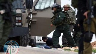 الاحتلال يعتقل ثلاثة شبان من محافظة الخليل