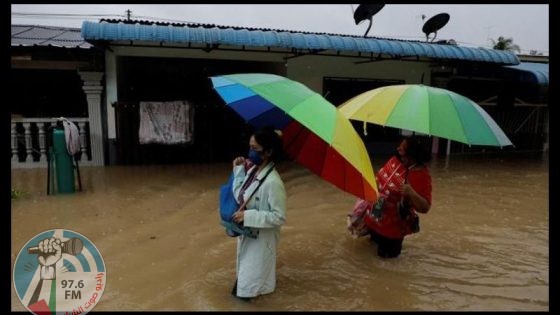 فيضانات في جنوب ماليزيا تجبر 40 ألفا على الفرار من منازلهم