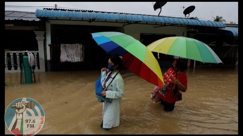 فيضانات في جنوب ماليزيا تجبر 40 ألفا على الفرار من منازلهم