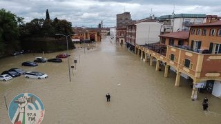 شوارع-غمرتها-المياه-في-بلدة-لوغو-شمال-شرق-إيطاليا