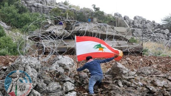لبنانيون يحتجون على أعمال للجيش الإسرائيلي في نقطة حدودية بجنوب لبنان