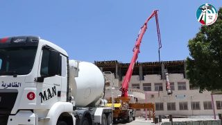 اللجنة الأهلية لبناء وتطوير مدارس الظاهرية تصب عقدة الجزء الثاني والأخير من مدرسة خولة بنت الازور
