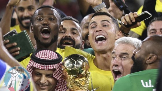 رونالدو بعد تتويجه بلقبه الأول مع النصر السعودي