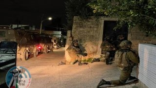 الاحتلال يصيب شابا ويعتقل آخر خلال اقتحام مخيم بلاطة شرق نابلس