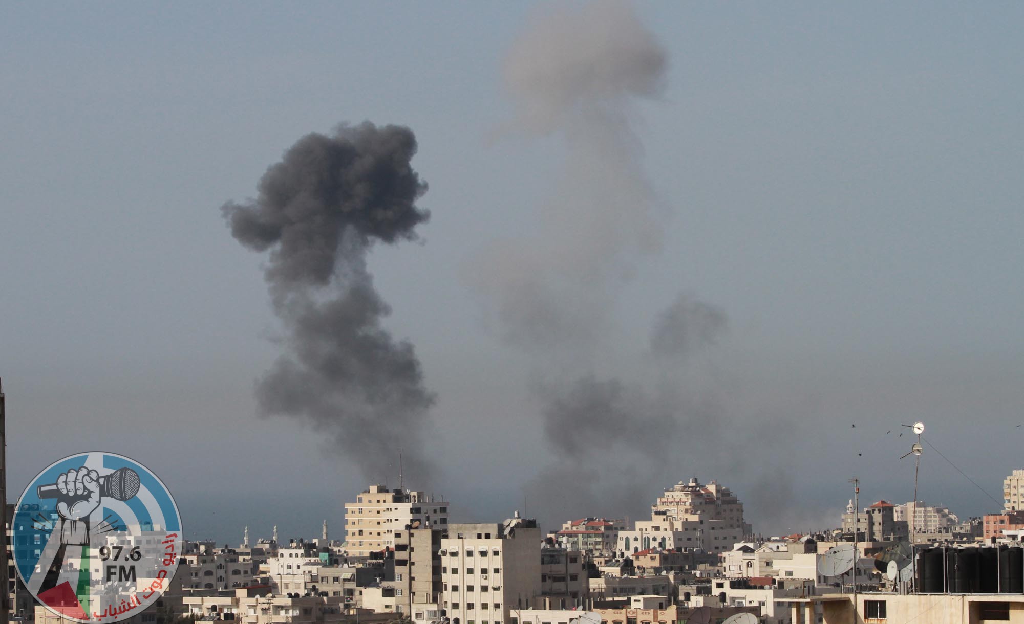 شهيد وجرحى في سلسلة غارات إسرائيلية جديدة شرق غزة