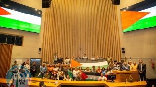 جلسة عامة في المجلس التشريعي البرازيل للمقاطعة الفيدرالية تضامنا مع شعبنا