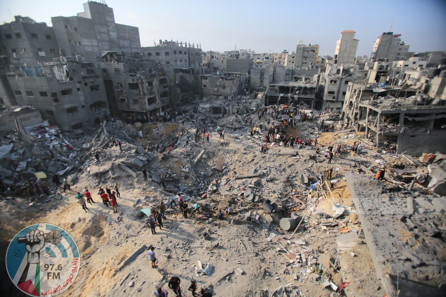 طائرات الاحتلال تقصف منزلا بمدينة غزة
