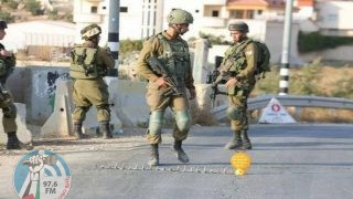 الاحتلال يغلق مداخل قرى وبلدات في رام الله ويمنع تنقل المواطنين