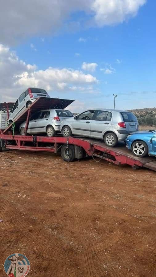 الاحتلال يستولي على 10 مركبات ويقتحم 15 منزلاً في اللبن الشرقية