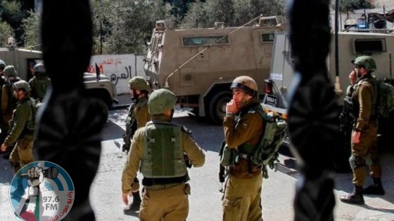 الاحتلال يعتقل ستة مواطنين من الخليل بينهم طفل