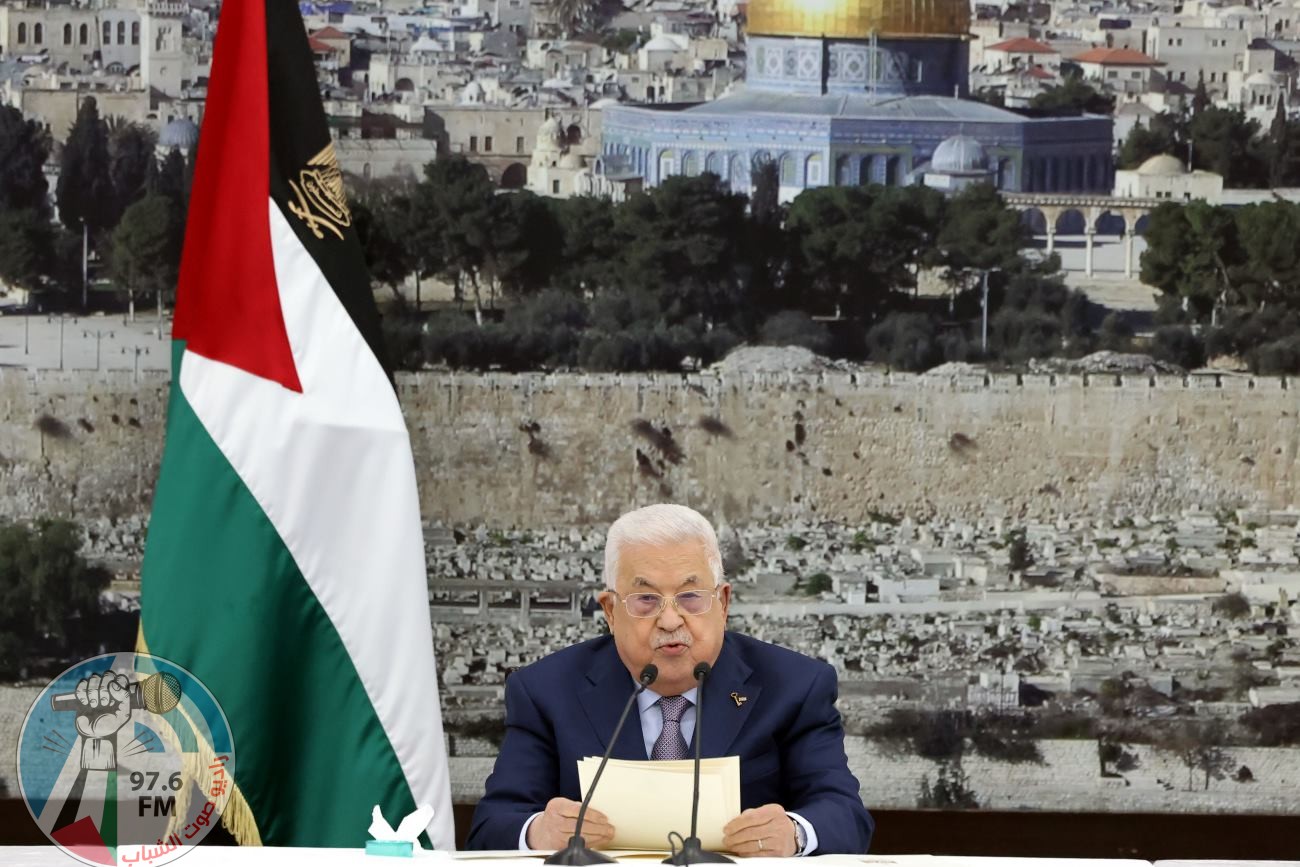 الرئيس في اجتماع القيادة.. لن نركع ولن نستسلم للأمر الواقع ولن نسمح بتكرار نكبة فلسطين