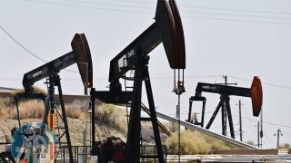 النفط يتعافى من أدنى مستوياته في أشهر بعد قرار للفيدرالي الأمريكي