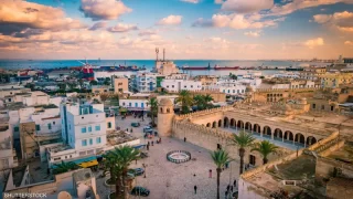 تونس تسجل عائدات سياحة قياسية خلال 2023