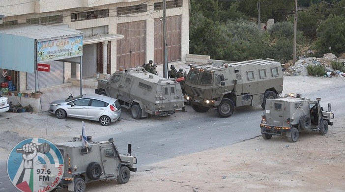 الاحتلال يعتقل 27 مواطنا من الضفة