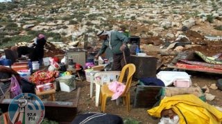 الاحتلال يهدم 14 بركسا وخيمة في خربة الطويل شرق عقربا