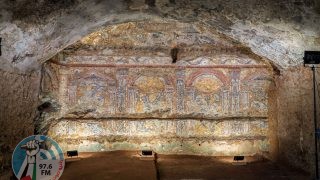 كنز نادر.. العثور على فسيفساء عمرها 1000 عام تحت روما
